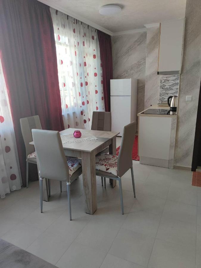 Apartament Piero Pomorie Luaran gambar