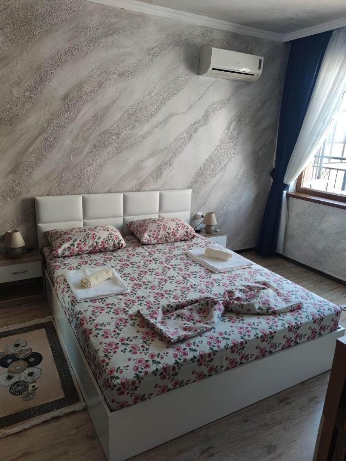 Apartament Piero Pomorie Luaran gambar