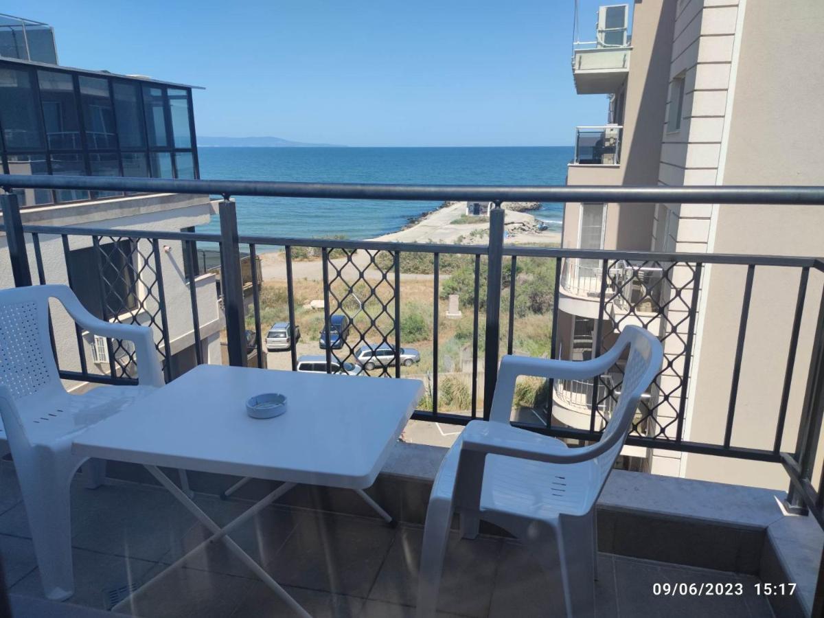 Apartament Piero Pomorie Luaran gambar