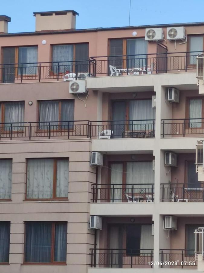 Apartament Piero Pomorie Luaran gambar